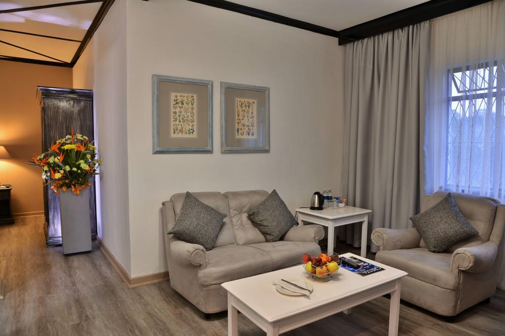 Cresta Churchill Hotel Bulawayo Zewnętrze zdjęcie
